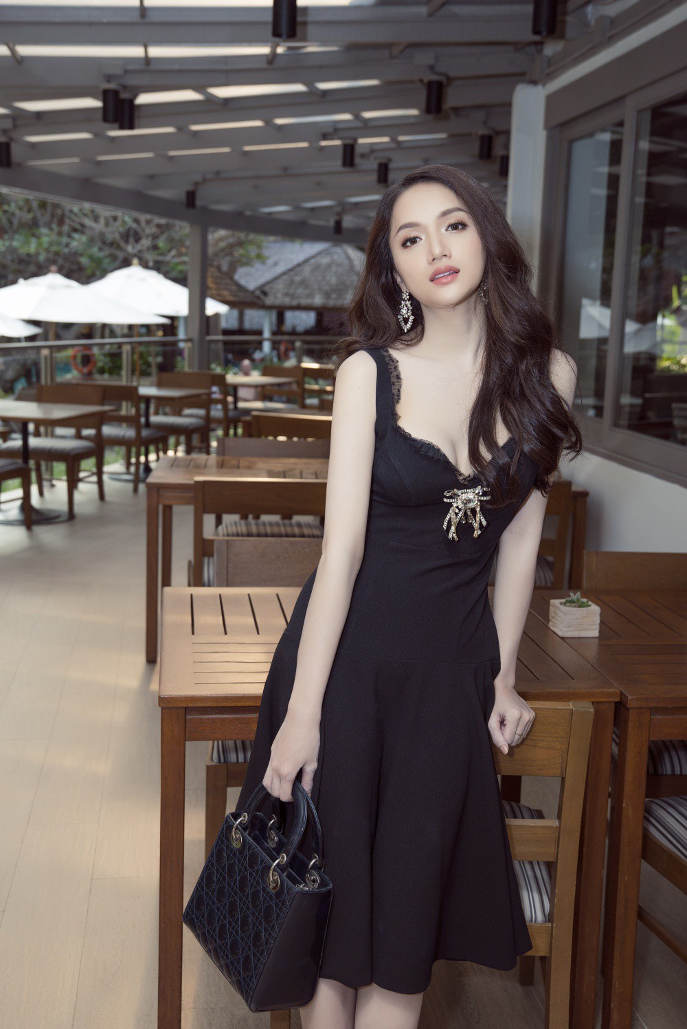 Vừa có mặt tham dự Hoa hậu Chuyển giới Quốc tế, Hương Giang đã xuất hiện nổi bật trên báo Thái Vừa có mặt tham dự Hoa hậu Chuyển giới Quốc tế, Hương Giang đã xuất hiện nổi bật trên báo Thái